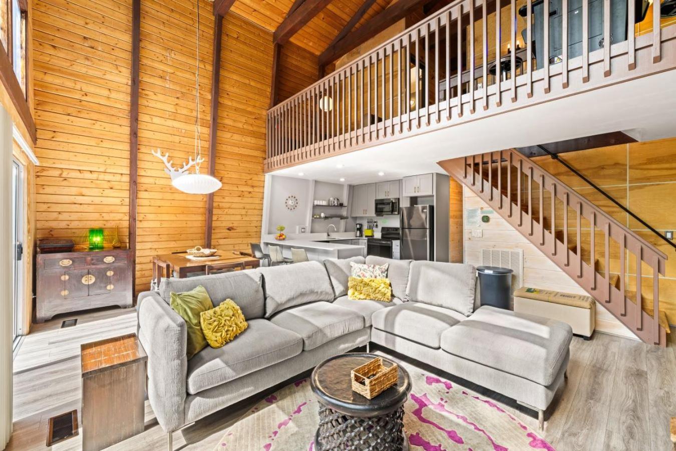 Treetops Chalet - 3Bd/2Bt Boutique Cabin W/Mt Leconte Views In Гатлінбург Екстер'єр фото