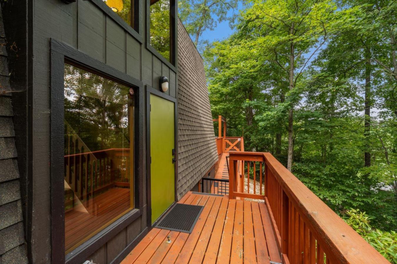 Treetops Chalet - 3Bd/2Bt Boutique Cabin W/Mt Leconte Views In Гатлінбург Екстер'єр фото