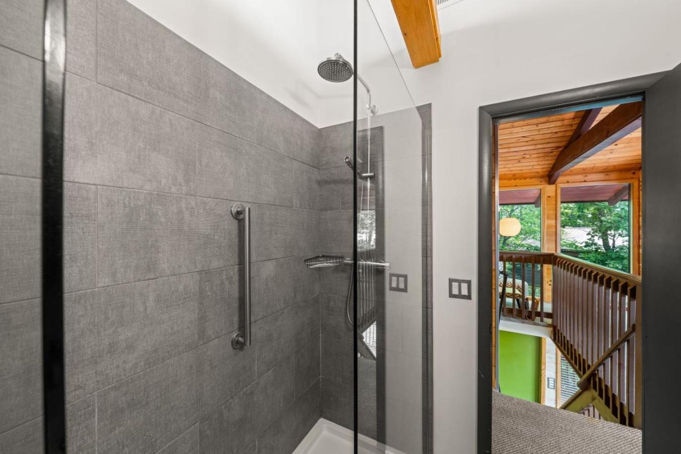 Treetops Chalet - 3Bd/2Bt Boutique Cabin W/Mt Leconte Views In Гатлінбург Екстер'єр фото